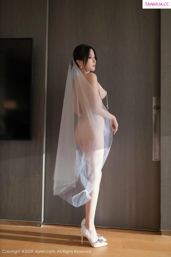 鱼子酱fish  [XiuRen]高清写真图 2024.11.01 No.9387 鱼子酱Fish 丝袜美腿第67张图片